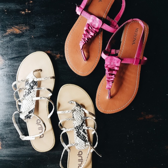 2 pairs of Sandals 🌸🌼 - Picture 3 of 5